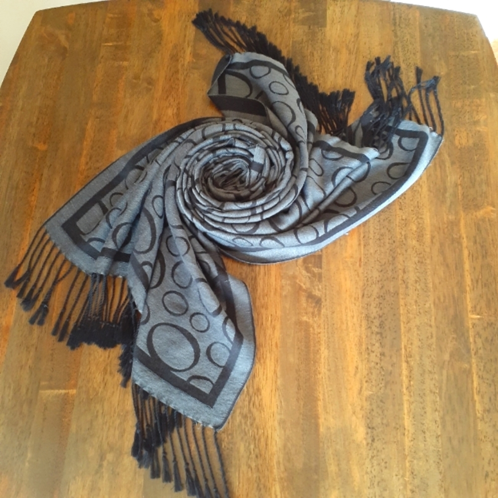 Ladies wrap/ scarf OS
